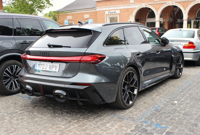 Audi RS5 Avant B10