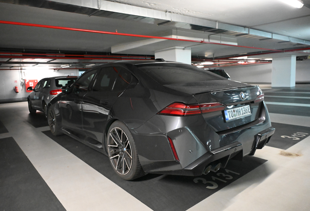 BMW M5 G90