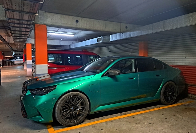 BMW M5 G90