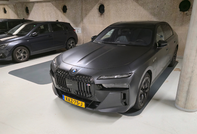 BMW M760e xDrive