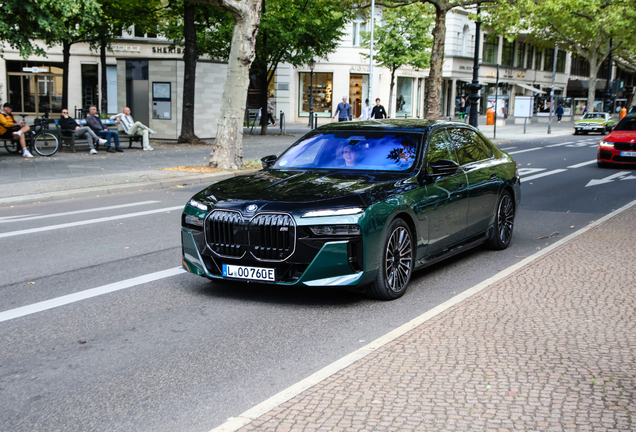 BMW M760e xDrive