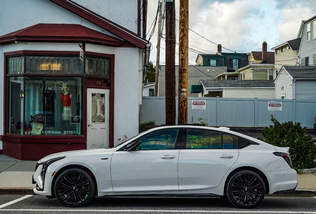 Cadillac CT5-V 2025