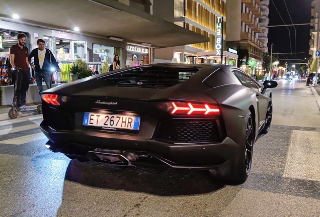 Lamborghini Aventador LP700-4