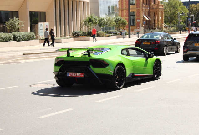 Lamborghini Huracán LP640-4 Performante Spyder