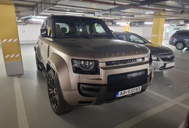 Land Rover Defender Octa