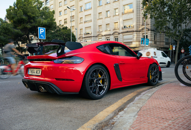 Porsche 718 Cayman GT4 RS Weissach Package