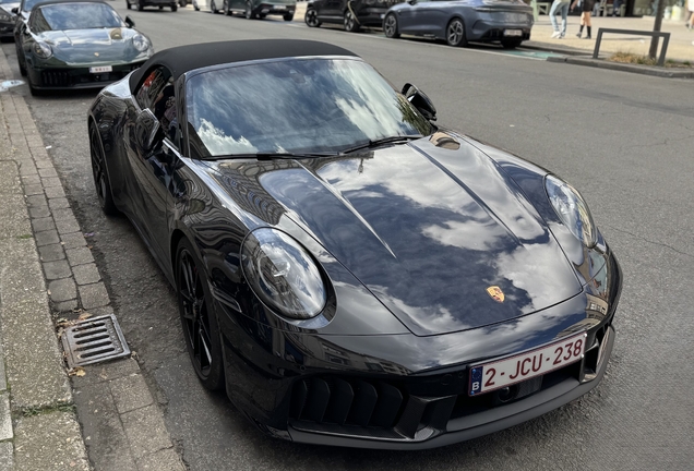 Porsche 992 Carrera 4 GTS Cabriolet MkII