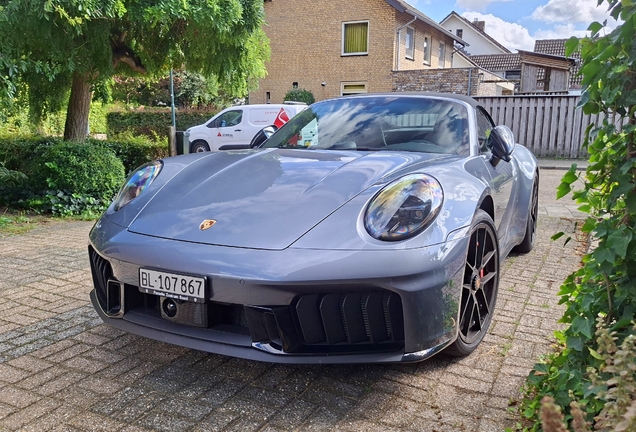 Porsche 992 Carrera 4 GTS Cabriolet MkII