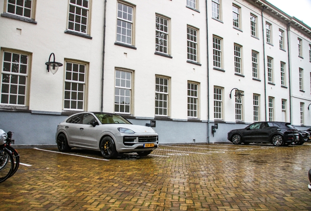 Porsche Cayenne Coupé Turbo E-Hybrid