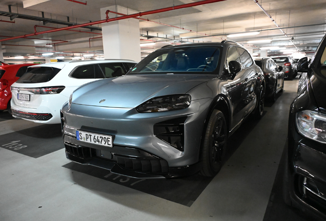 Porsche Cayenne Turbo Electric