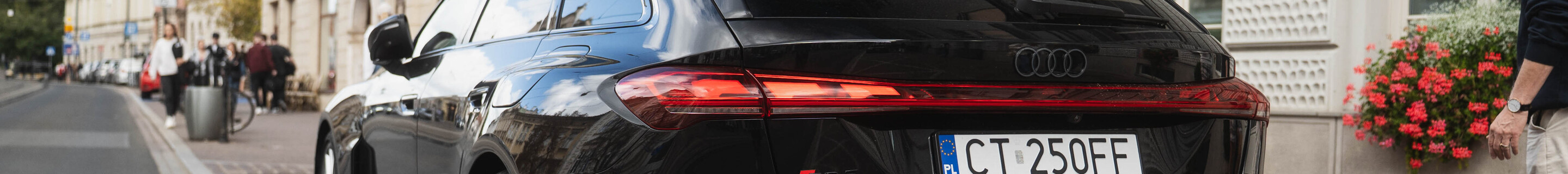 Audi RS5 Avant B10