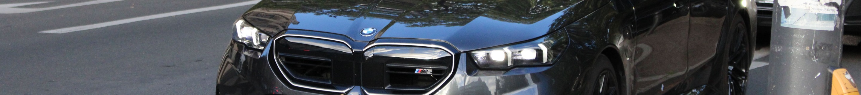 BMW M5 G90