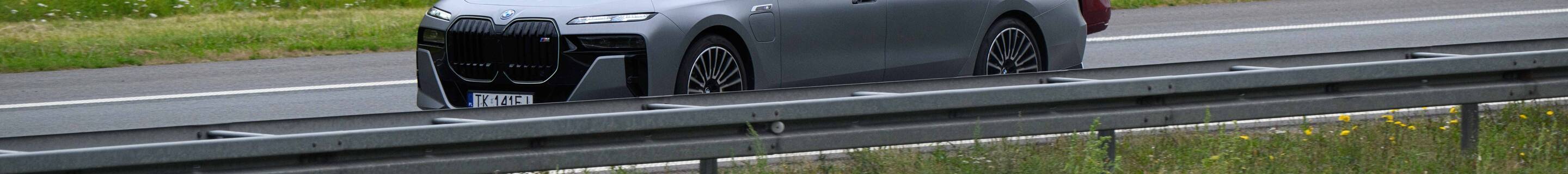 BMW M760e xDrive