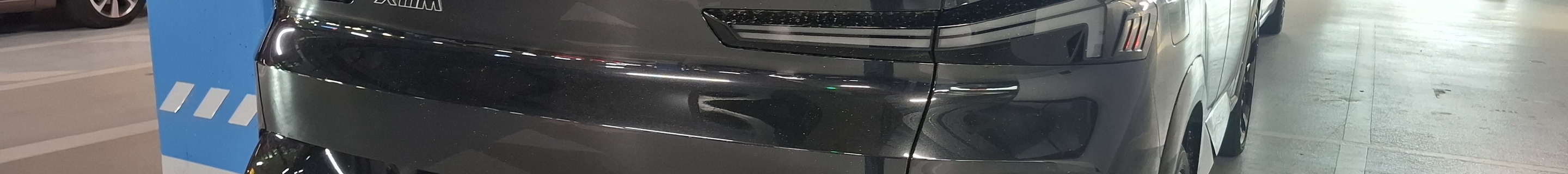 BMW XM G09