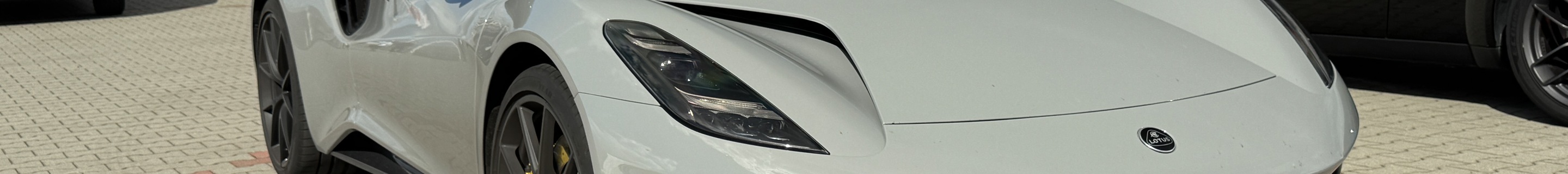 Lotus Emira