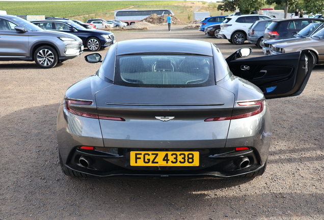Aston Martin DB11
