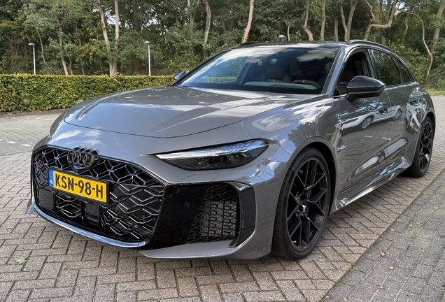 Audi RS5 Avant B10