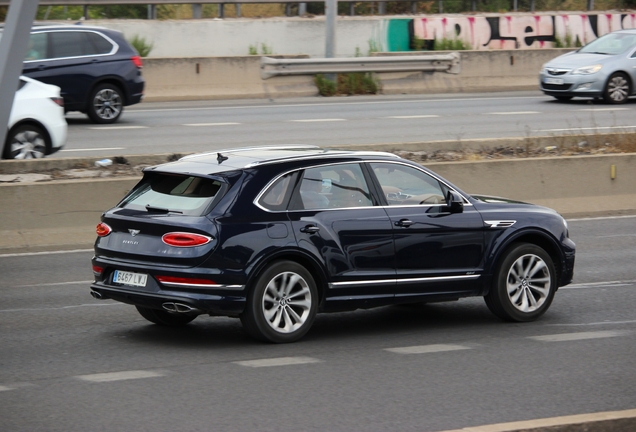 Bentley Bentayga Hybrid 2021