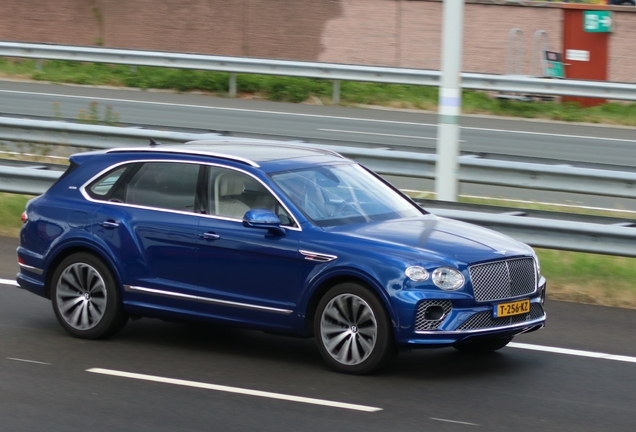 Bentley Bentayga Hybrid 2021 First Edition