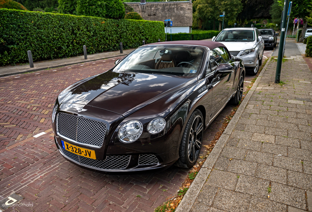 Bentley Continental GTC 2012