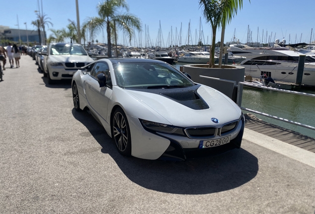 BMW i8