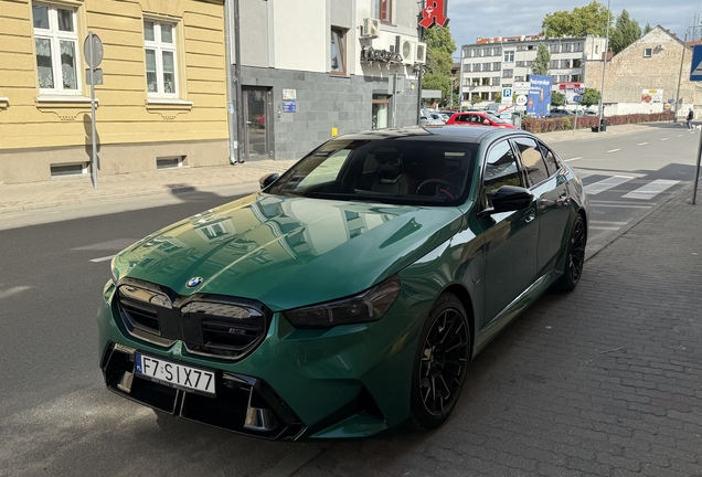 BMW M5 G90