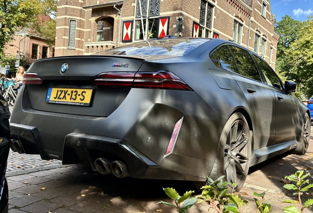 BMW M5 G90