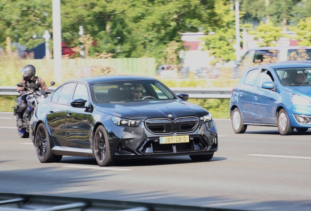 BMW M5 G90