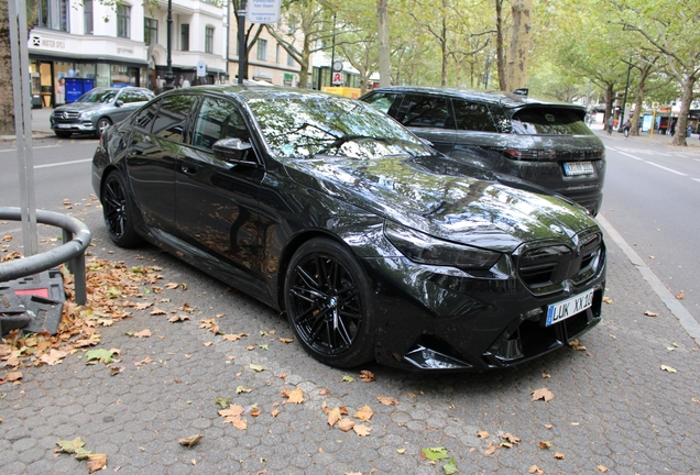 BMW M5 G90