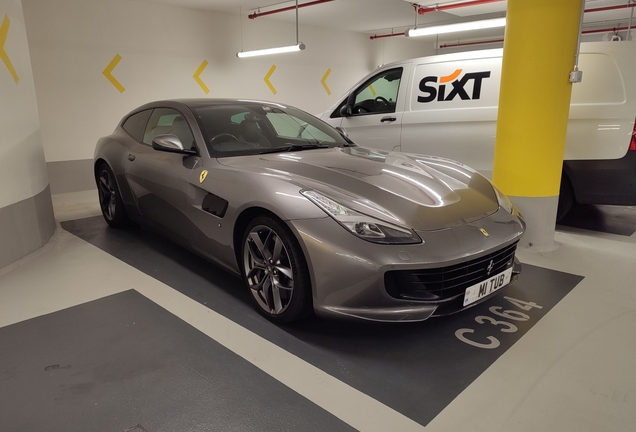Ferrari GTC4Lusso T