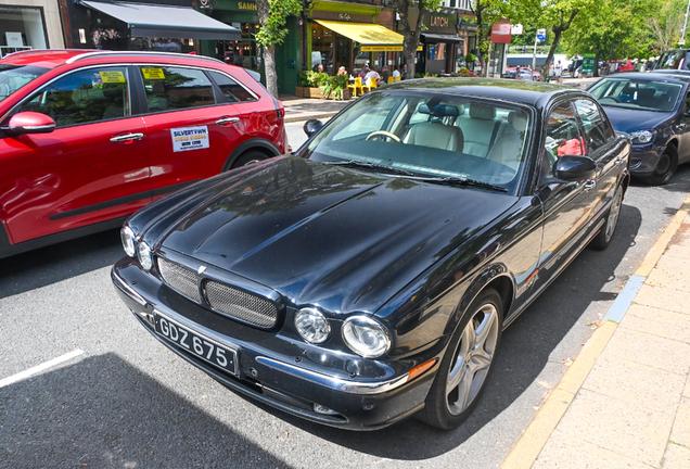 Jaguar XJR