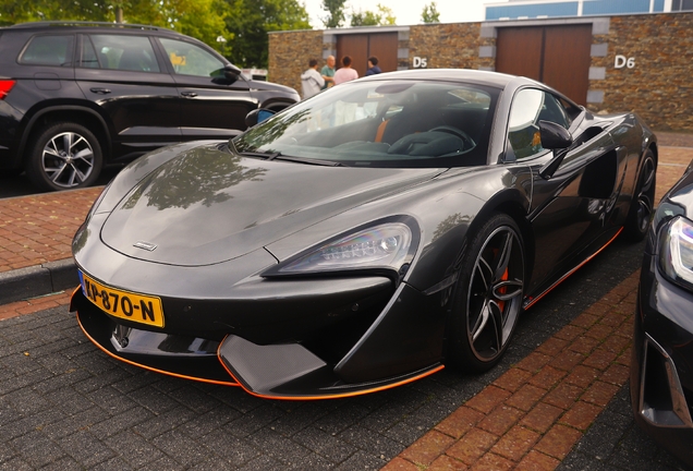 McLaren 570S