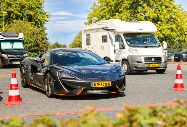 McLaren 570S