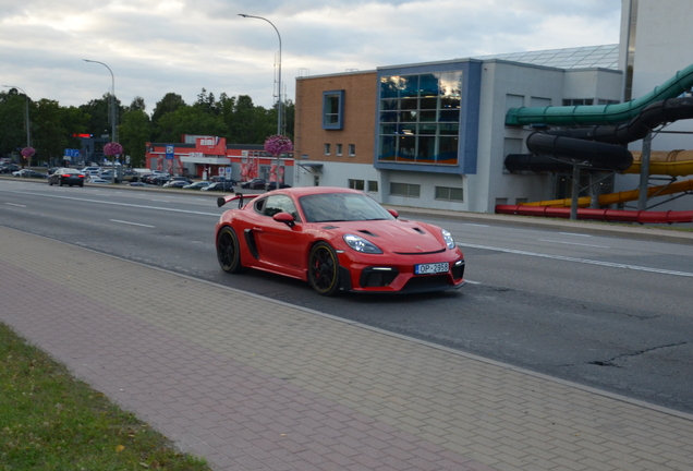Porsche 718 Cayman GT4 RS