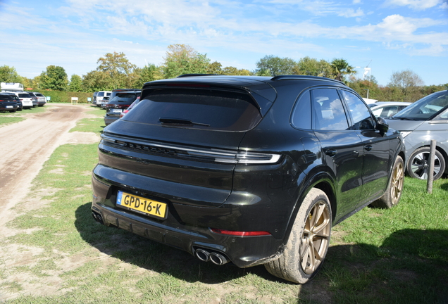 Porsche 9YA Cayenne Turbo E-Hybrid