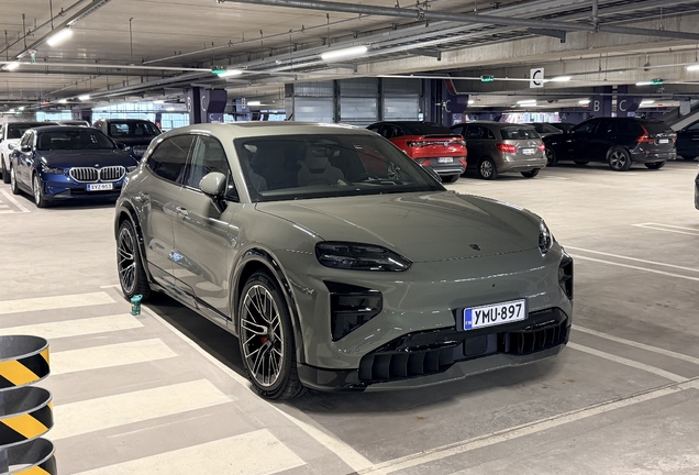 Porsche Cayenne Turbo Electric