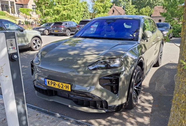 Porsche Cayenne Turbo Electric