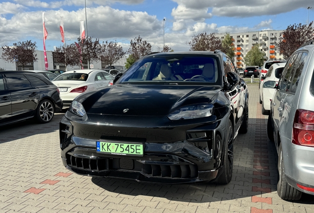 Porsche Cayenne Turbo Electric