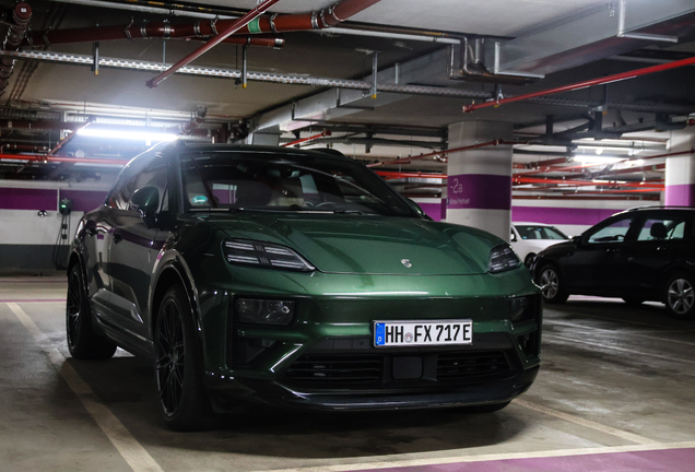 Porsche Macan EV Turbo