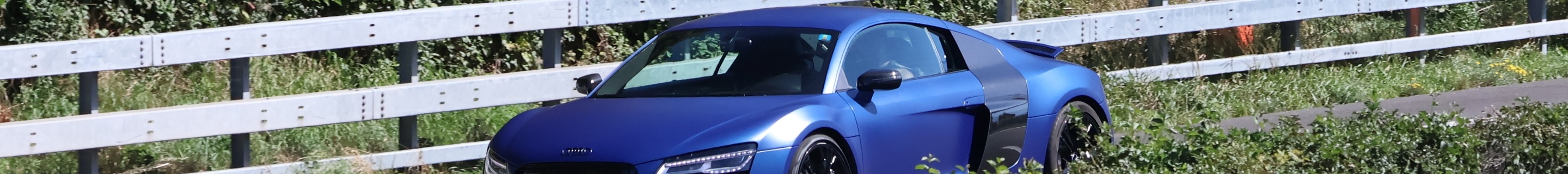 Audi R8 V10 Plus 2013