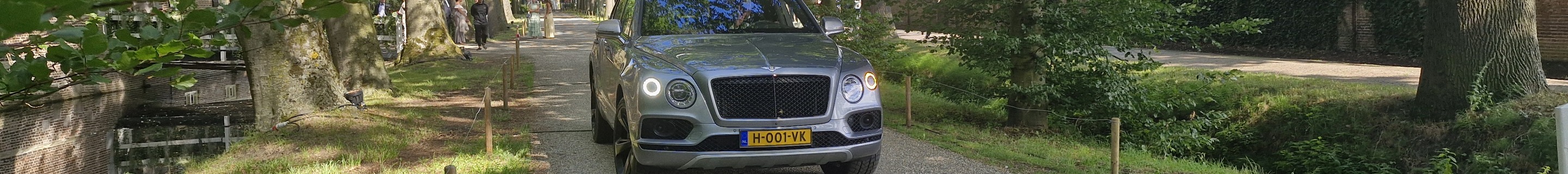 Bentley Bentayga V8