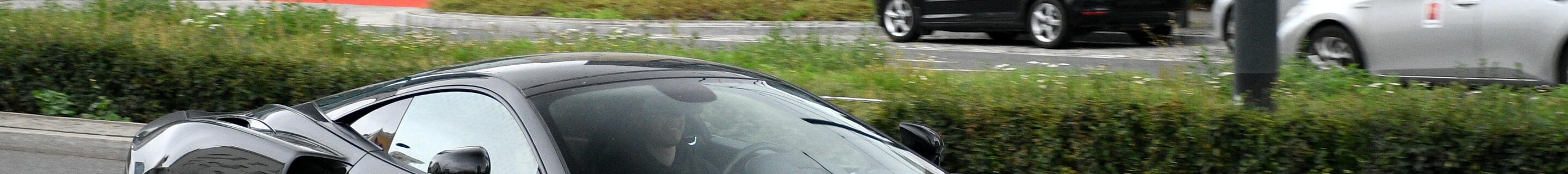 McLaren GT