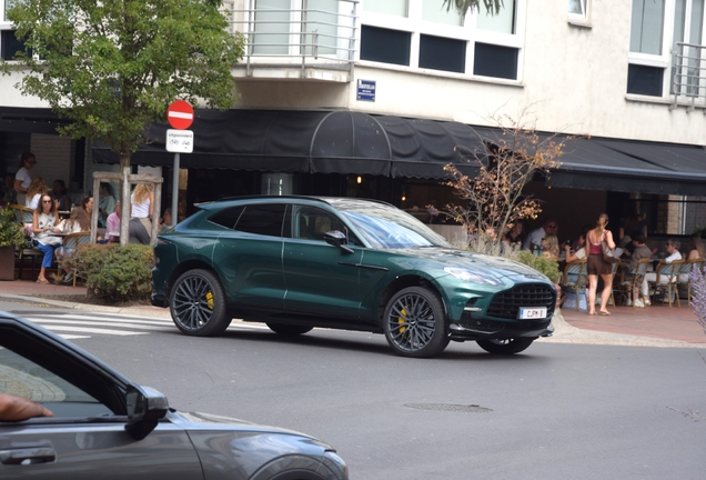 Aston Martin DBX707