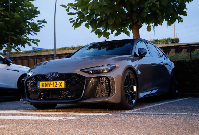 Audi RS5 Avant B10