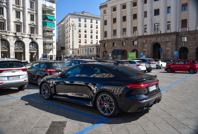 Audi RS5 Sedan B10