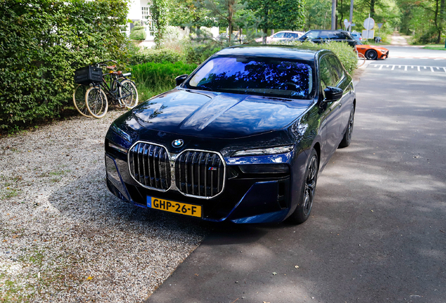 BMW M760e xDrive