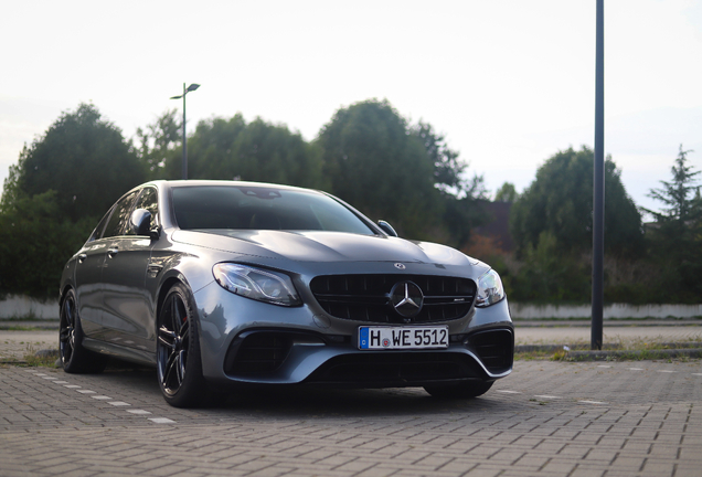 Mercedes-AMG E 63 S W213
