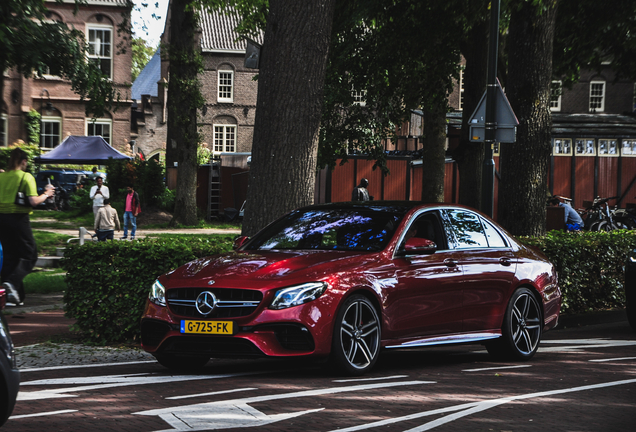 Mercedes-AMG E 63 S W213