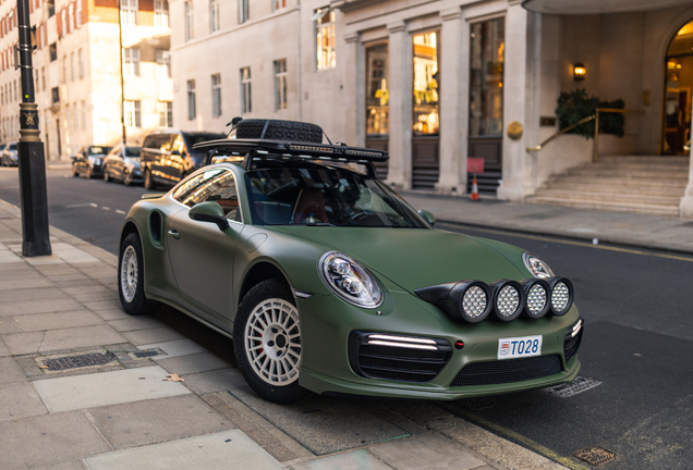 Porsche 991 Turbo S Tuthill Atacama