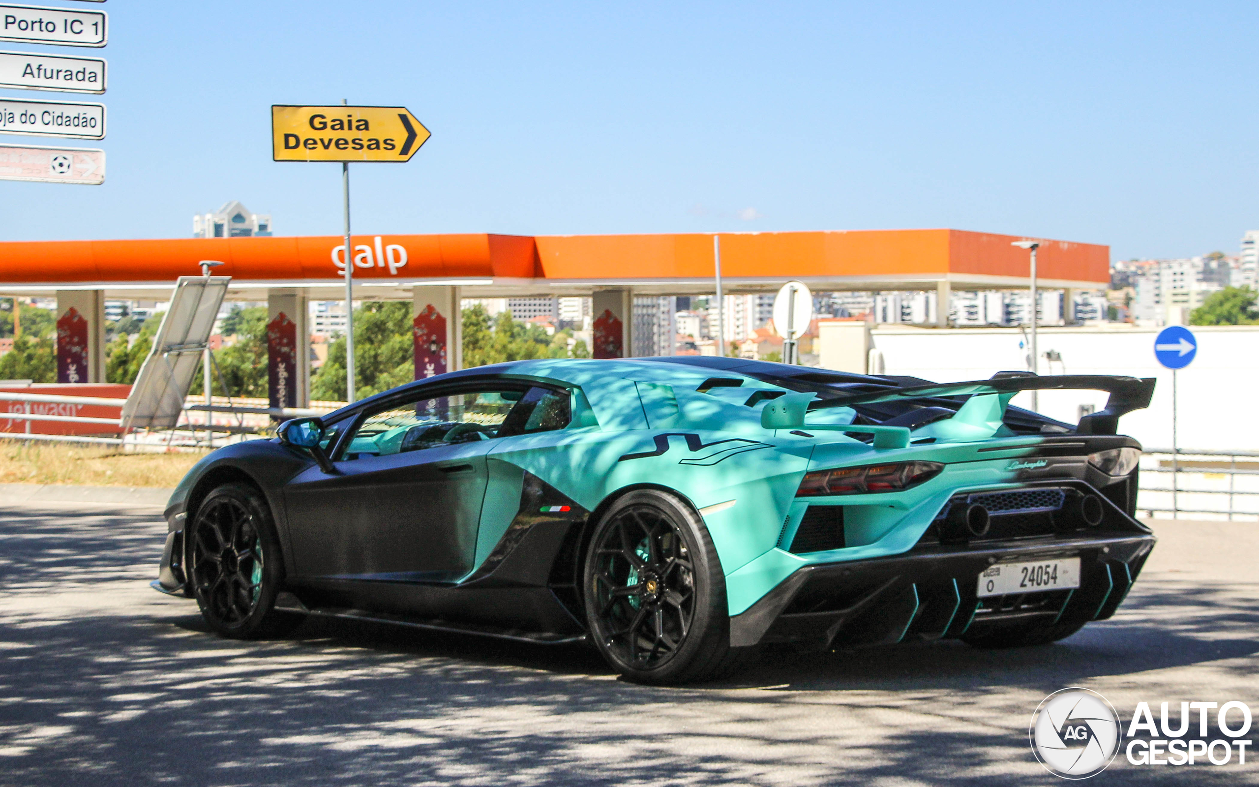Lamborghini Aventador S LP740-4